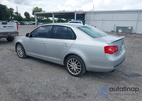 2007 Volkswagen Jetta Wolfsburg Edition z USA, uszkodzony, nr VIN 3VWEF71K97M157575